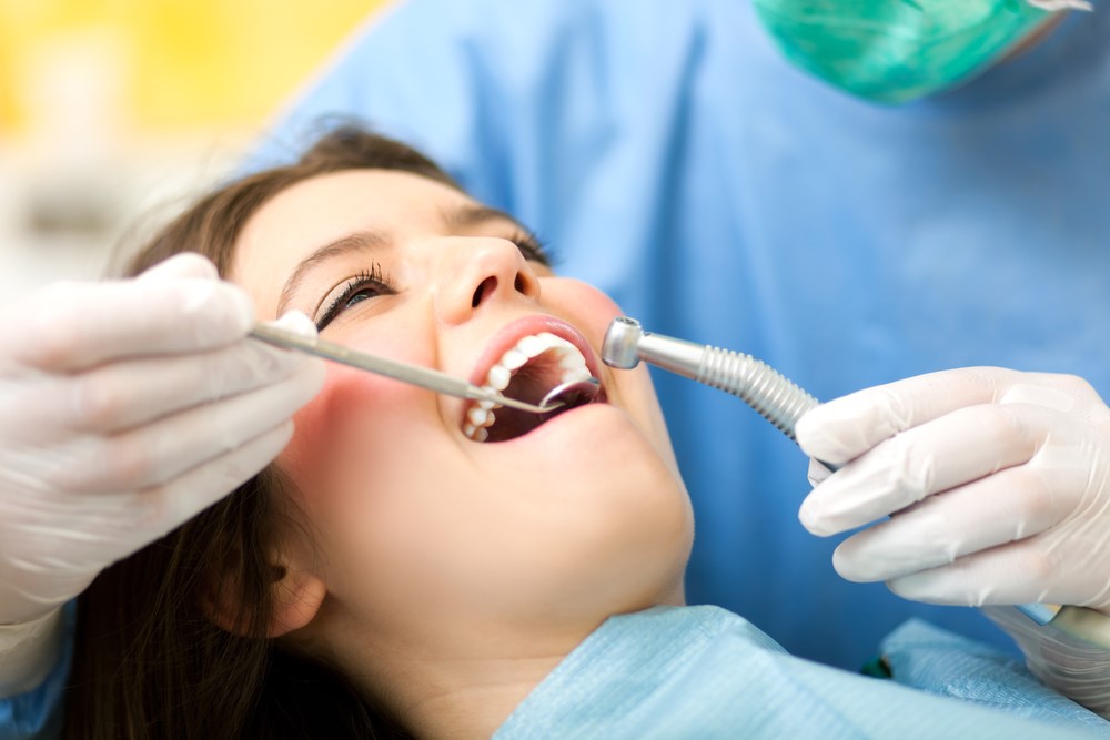 ابزار دندانپزشکی و خدمات درمانی پر کردن دندان