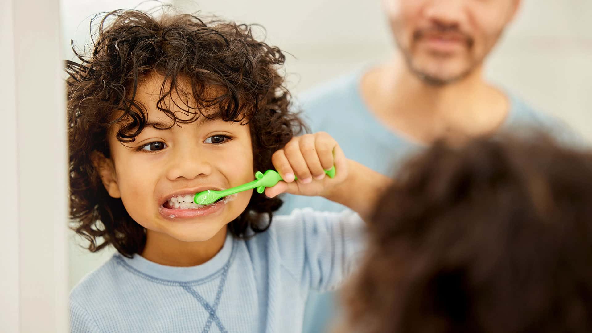 مسواک زدن اطفال